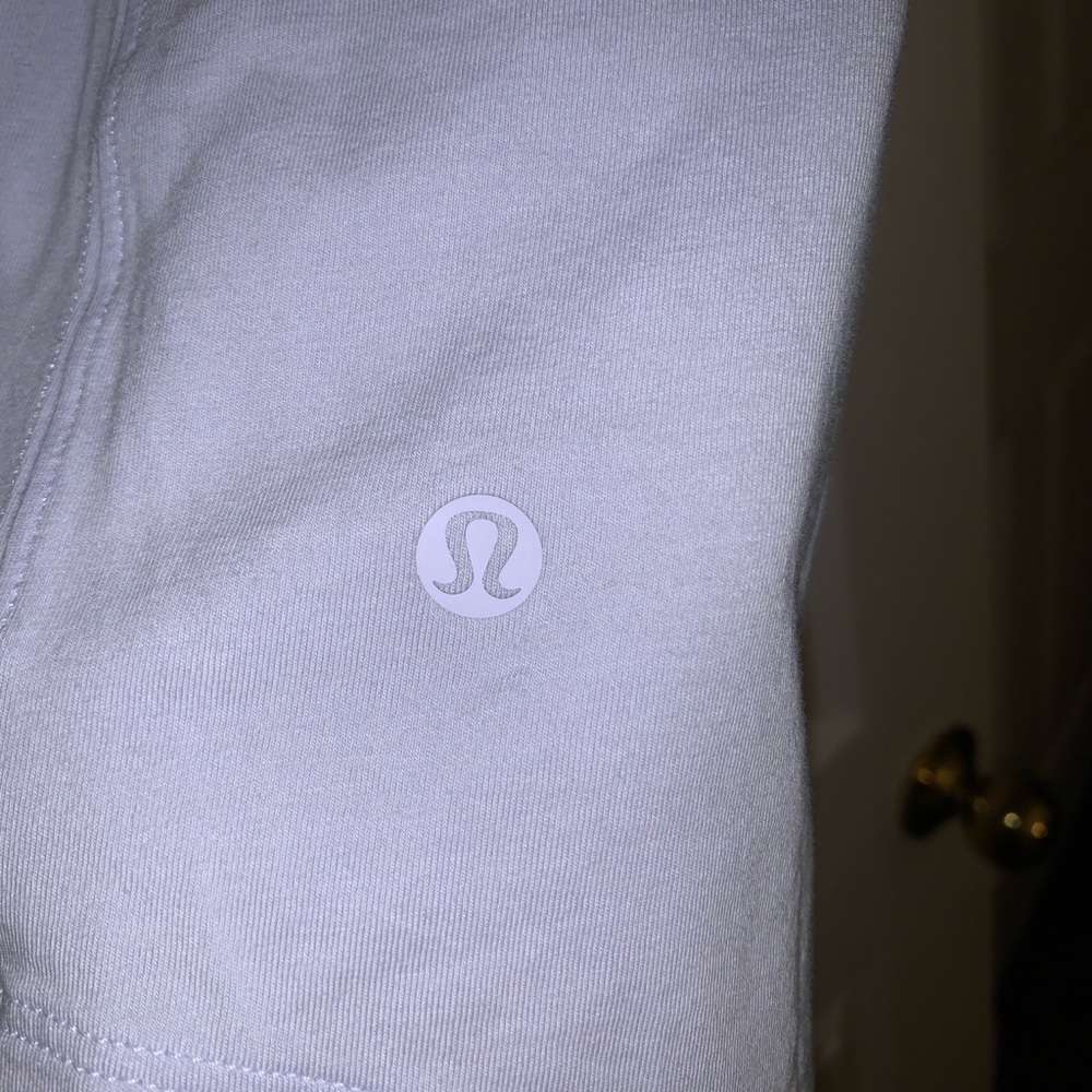 Light blue barely worn Lululemon tank! Size 4!